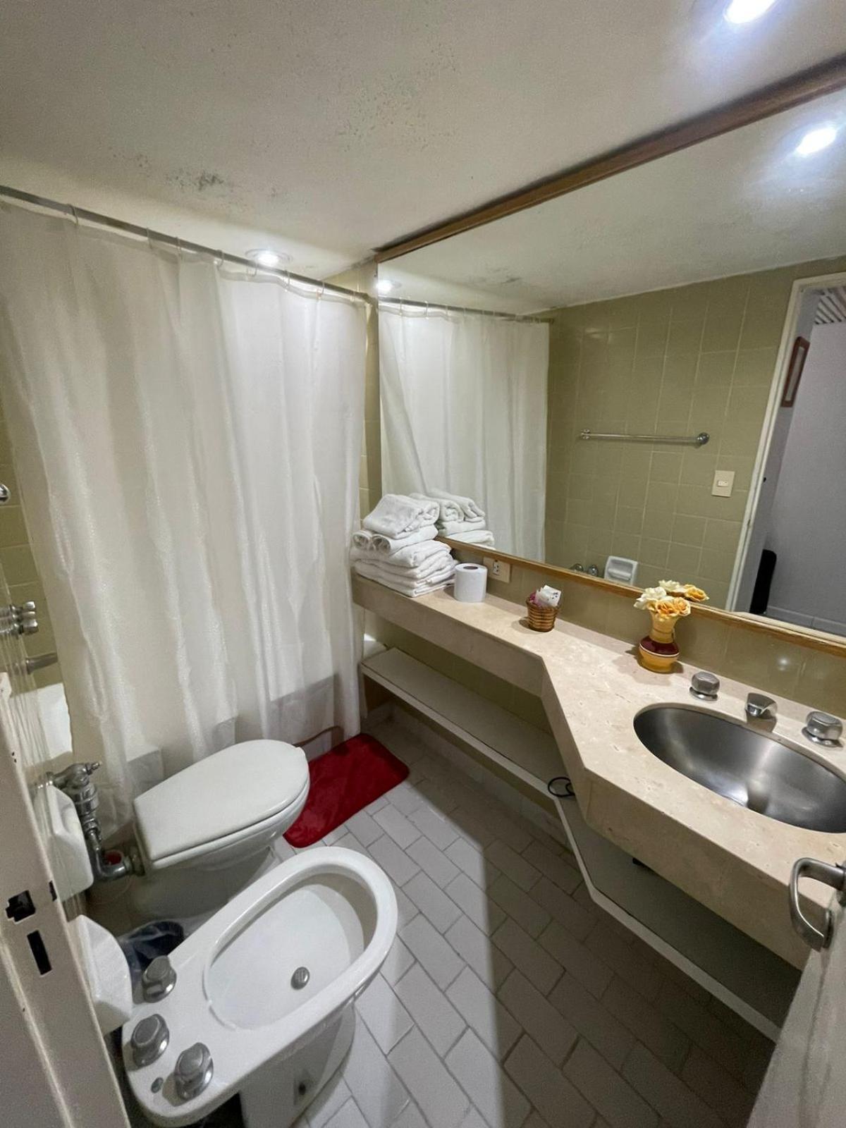Obelisco Y Tango Apartment Buenos Aires Luaran gambar