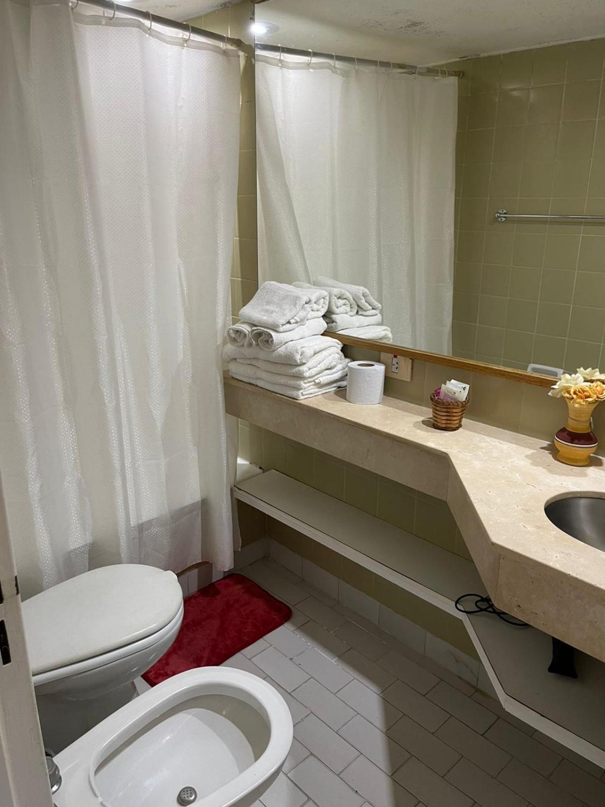 Obelisco Y Tango Apartment Buenos Aires Luaran gambar